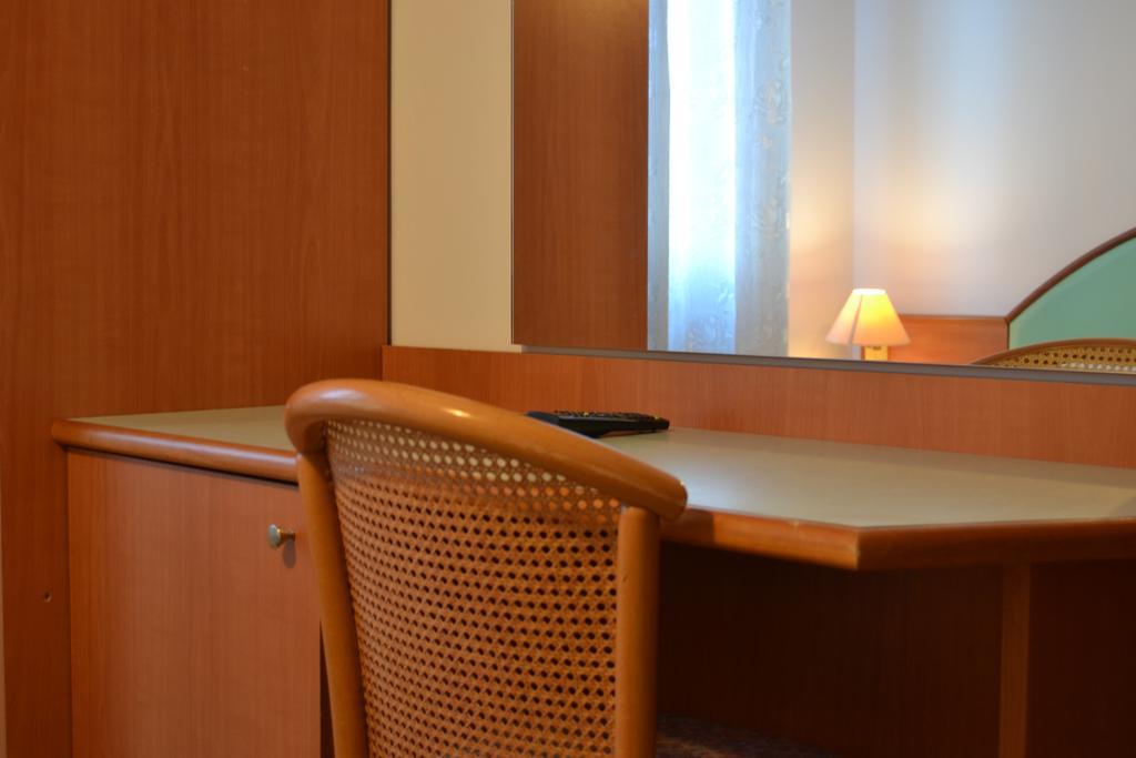 Hotel Bacco Rooms&Breakfast Pietra Ligure Camera foto