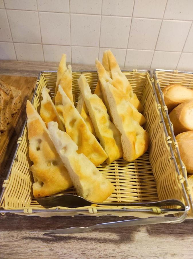 Hotel Bacco Rooms&Breakfast Pietra Ligure Esterno foto