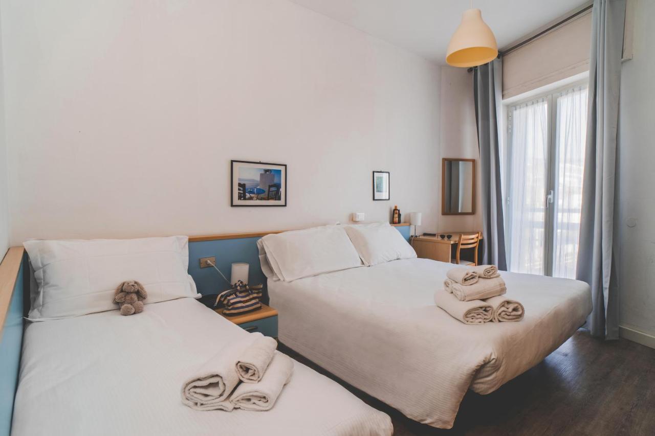 Hotel Bacco Rooms&Breakfast Pietra Ligure Esterno foto