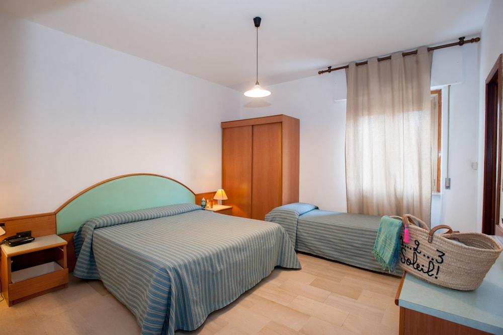 Hotel Bacco Rooms&Breakfast Pietra Ligure Esterno foto