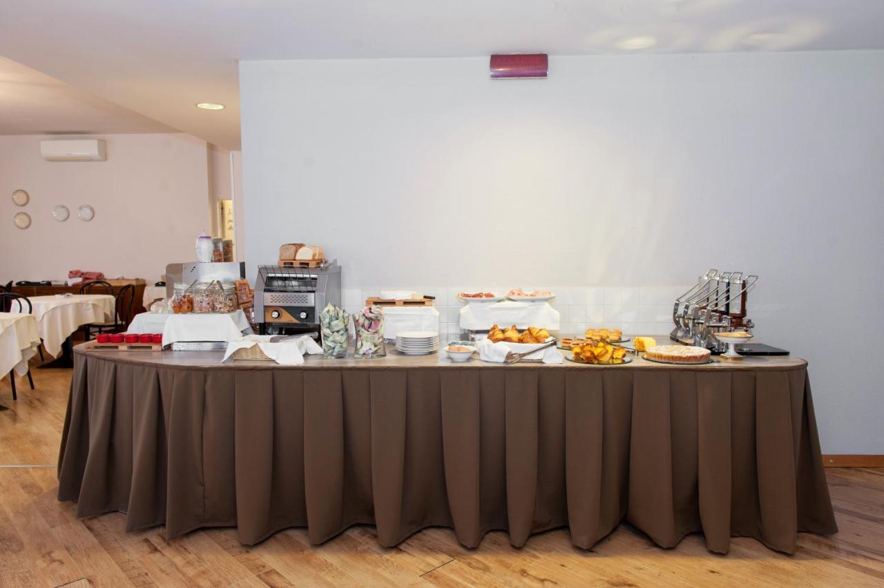 Hotel Bacco Rooms&Breakfast Pietra Ligure Esterno foto